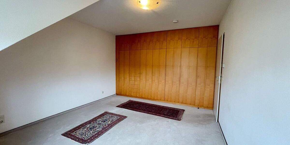 Charmante 2,5- bis 3-Zimmer-Dachgeschosswohnung für Einsteiger 2 zimmer