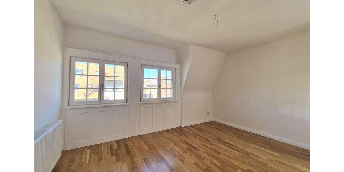 Dachgeschoßwohnung Stuttgart Stuttgart-West - 3 Zimmer, 95 m&sup2;, 1.960&euro; | Angebot:26532461