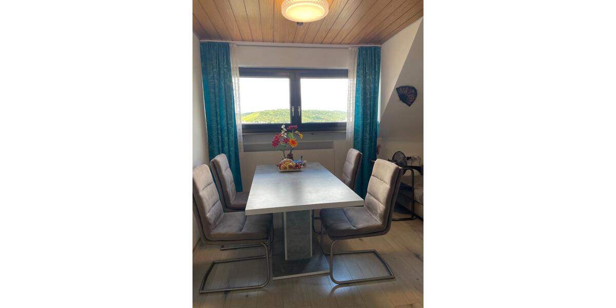 Dachgeschoßwohnung Stuttgart Hedelfingen - 3 Zimmer, 59 m&sup2;, 800&euro; | Angebot:26295452