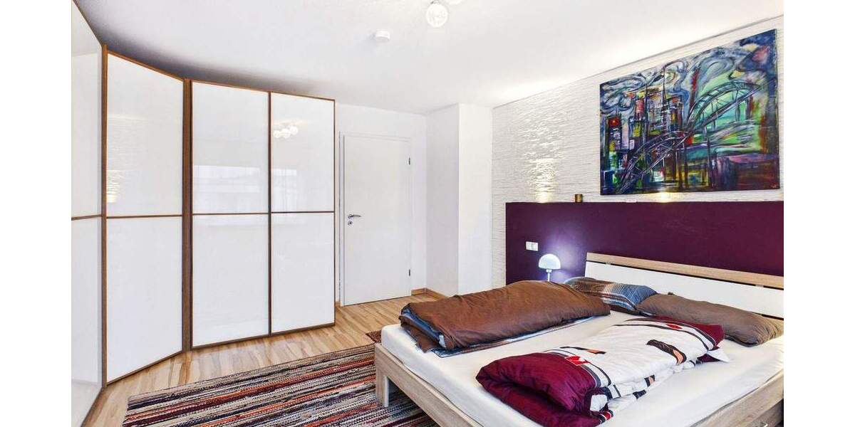 Etagenwohnung Stuttgart Untertürkheim - 3 Zimmer, 75 m&sup2;, 299.000&euro; | Angebot:24348091