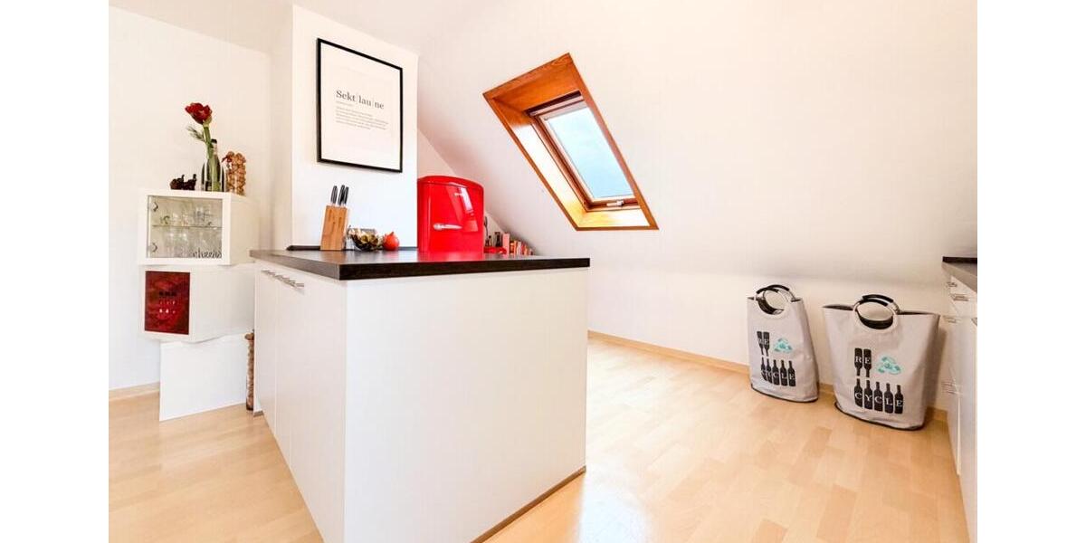 Dachgeschoßwohnung Esslingen am Neckar Hegensberg - 3 Zimmer, 68 m&sup2;, 1.252&euro; | Angebot:26404841