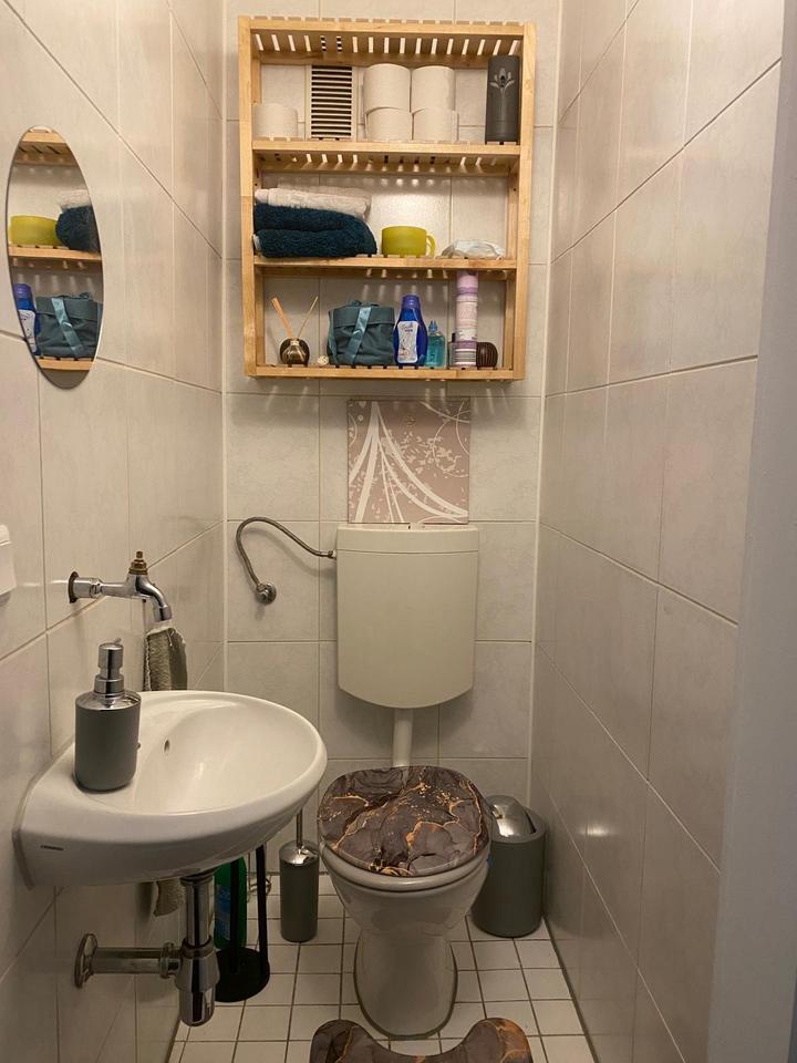 Möbilierte 1 Zimmer Wohnung in zentraler Lage mit Balkon zimmer