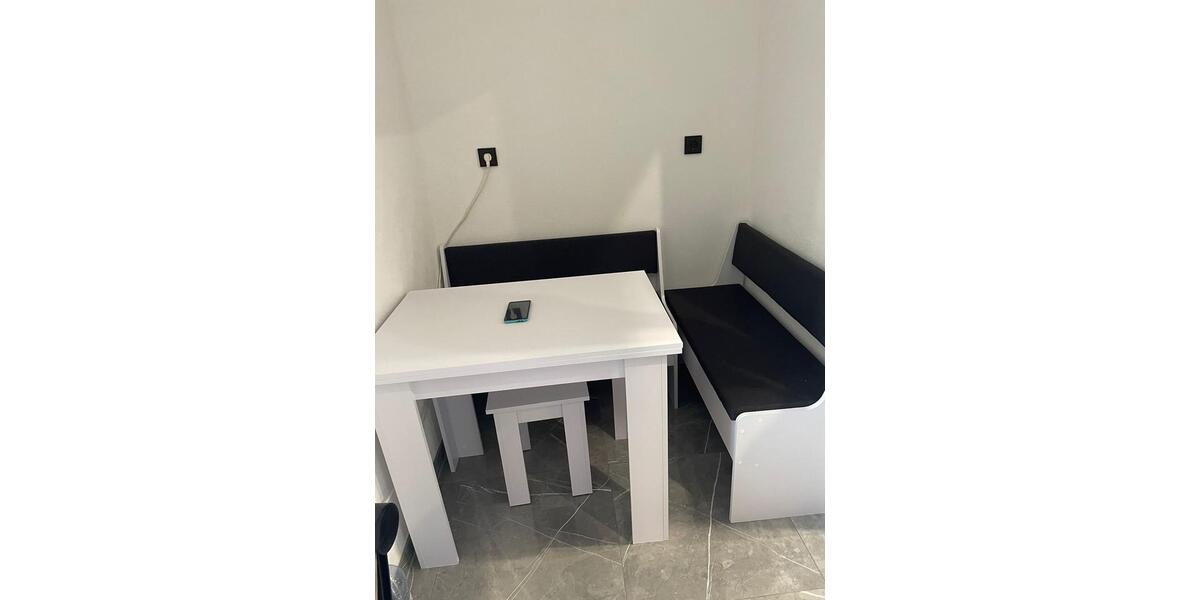 Etagenwohnung Stuttgart Feuerbach - 3 Zimmer, 70 m&sup2;, 1.100&euro; | Angebot:26223286