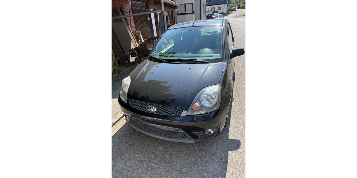 Ford Fiesta 210.000 km 700 &euro; Winnenden 71364