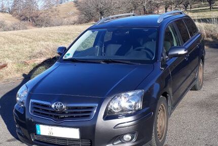 Toyota Avensis 255.000 km 3.800 &euro; Neuffen 72639