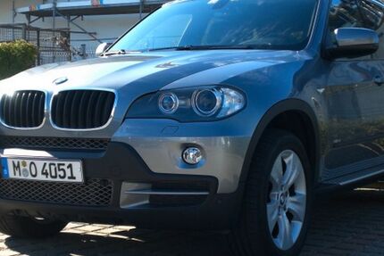 BMW X5 222.980 km 5.000 € Stuttgart 70195