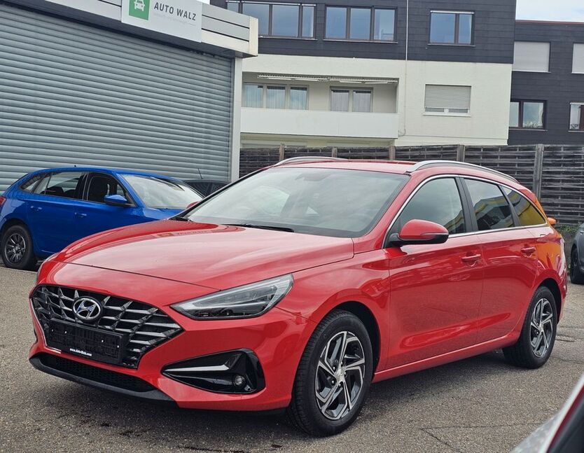 i30