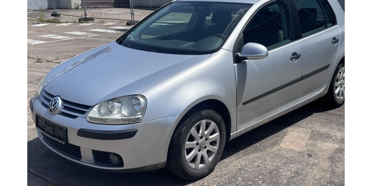VW Golf 165.000 km 2.699 &euro; Illingen/Schützingen 75428