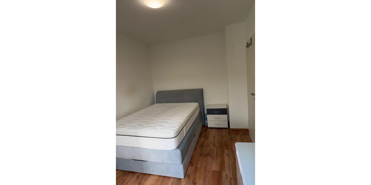 Erdgeschoßwohnung Stuttgart Luginsland - 3 Zimmer, 60 m&sup2;, 297.000&euro; | Angebot:27292976