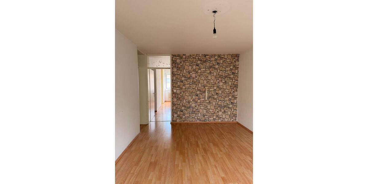 Etagenwohnung Esslingen am Neckar Brühl - 2.5 Zimmer, 53 m&sup2;, 165.000&euro; | Angebot:26366698