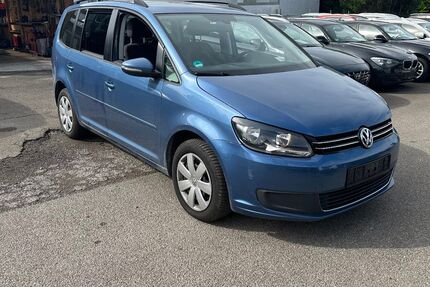 VW Touran 180.000 km 6.399 &euro; Möglingen/Ludwigsburg 71696