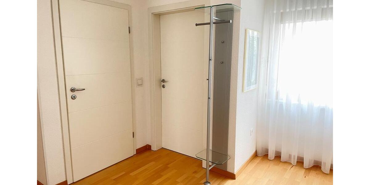 Hochparterre Metzingen - 4.5 Zimmer, 104 m&sup2;, 360.000&euro; | Angebot:26927355