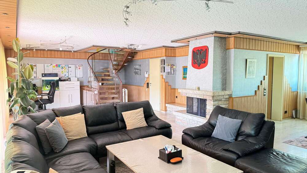 Etagenwohnung Stuttgart Zuffenhausen - 5 Zimmer, 228 m&sup2;, 545.000&euro; | Angebot:27363671