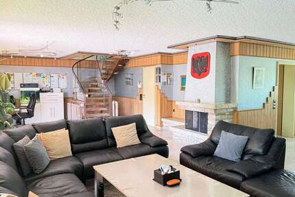 Wohnung Stuttgart Zuffenhausen - 5 Zimmer, 228 m&sup2;, 545.000&euro; | Angebot:27363671