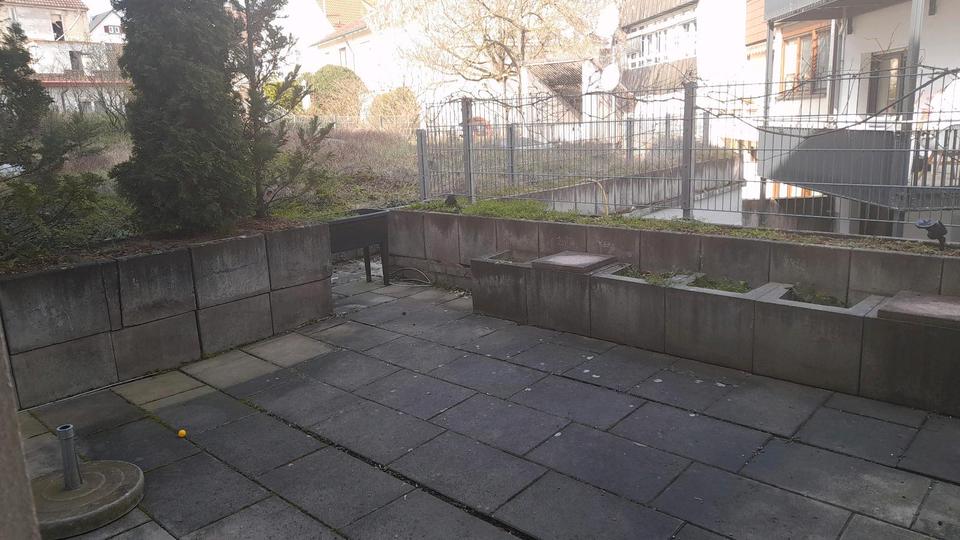Erdgeschoßwohnung Stuttgart Feuerbach - 4 Zimmer, 90 m&sup2;, 1.700&euro; | Angebot:26409384