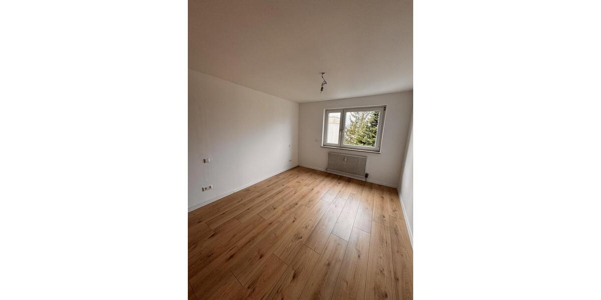 Etagenwohnung Stuttgart Degerloch - 3.5 Zimmer, 80 m&sup2;, 1.690&euro; | Angebot:25152049
