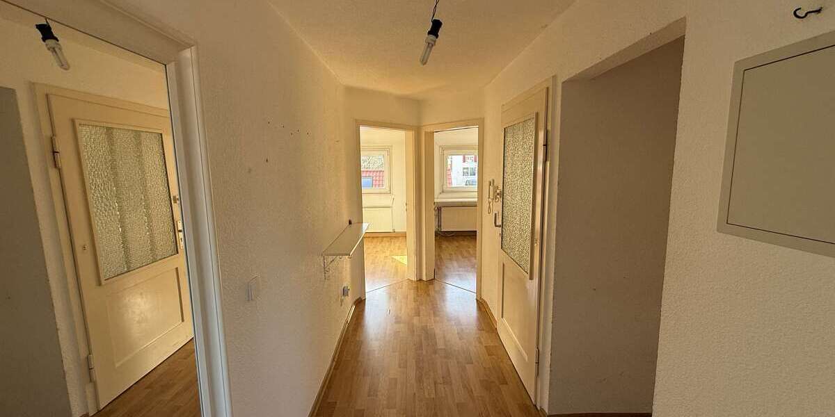 Etagenwohnung Stuttgart Botnang - 4 Zimmer, 86 m&sup2;, 280.000&euro; | Angebot:26042090