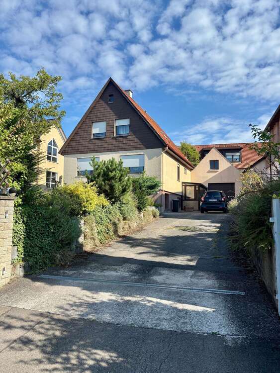 Haus zum Mieten in Leonberg 1.900 € 138 m²