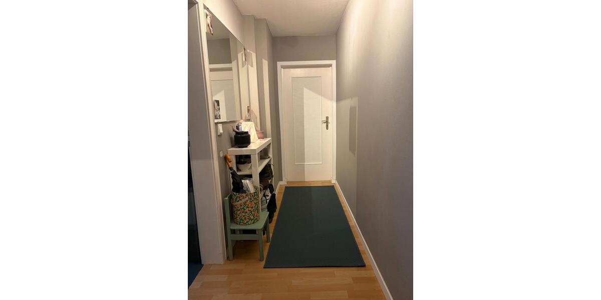 Dachgeschoßwohnung Stuttgart Degerloch - 4 Zimmer, 80 m&sup2;, 1.210&euro; | Angebot:26023510