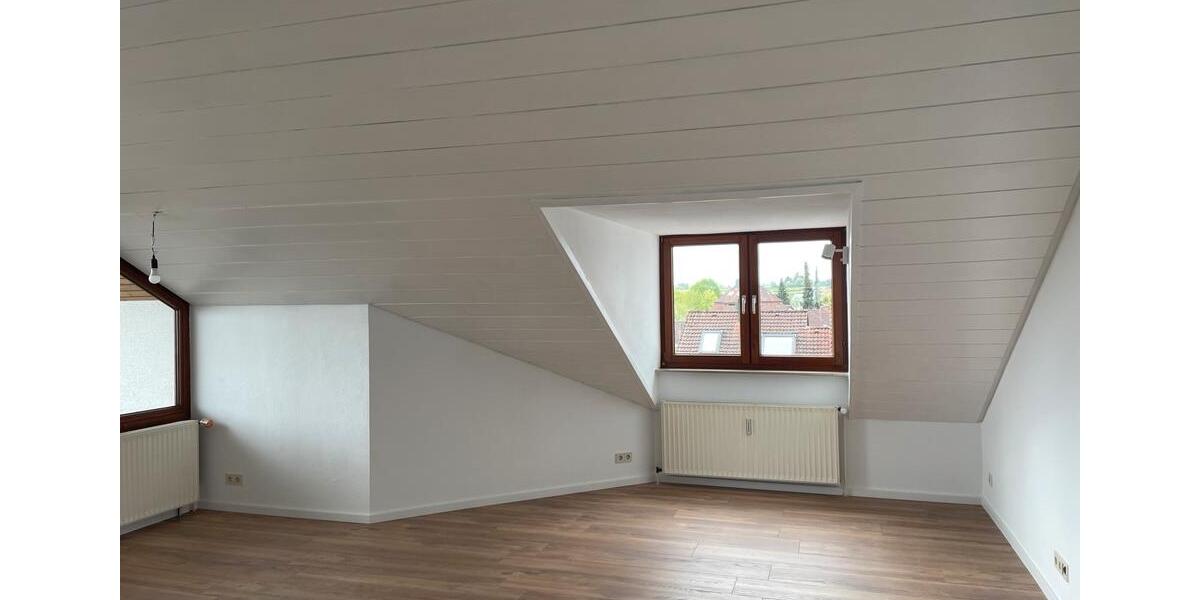 Dachgeschoßwohnung Esslingen am Neckar - 2 Zimmer, 56 m&sup2;, 1.030&euro; | Angebot:26271080