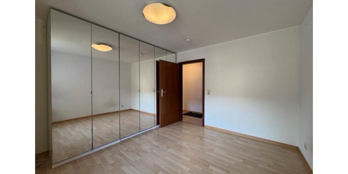 Etagenwohnung Ludwigsburg Eglosheim - 2 Zimmer, 59 m&sup2;, 990&euro; | Angebot:24830895