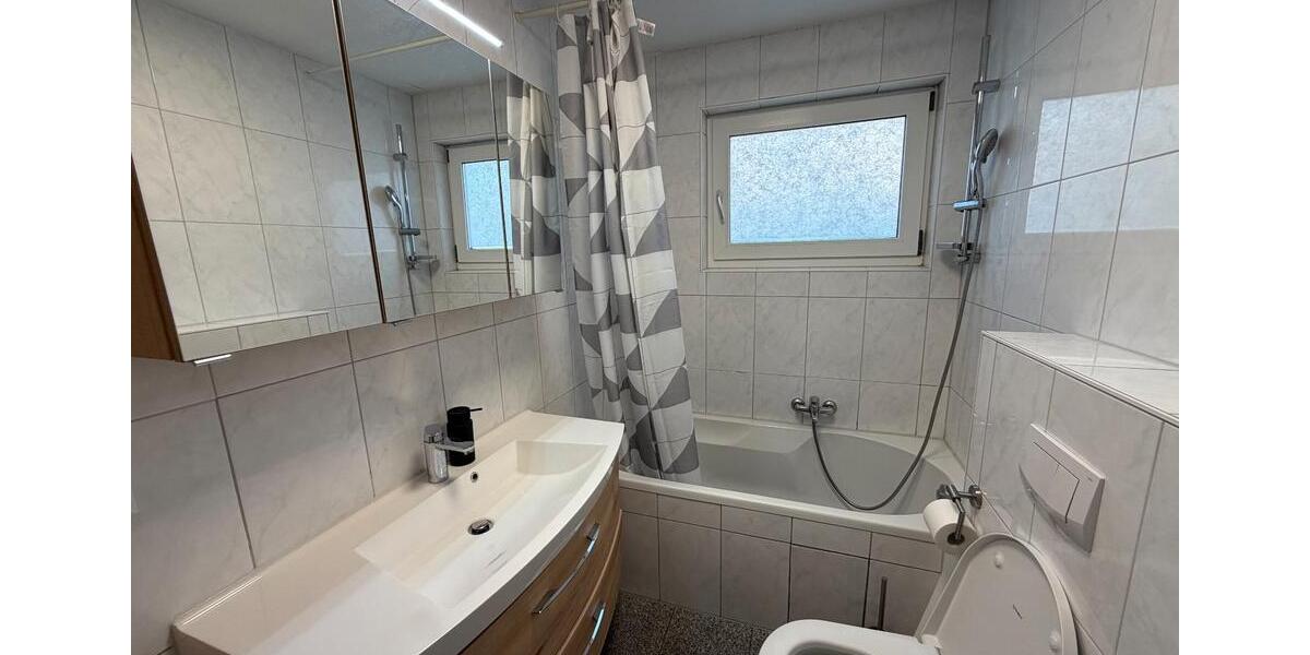 Etagenwohnung Esslingen am Neckar Pliensauvorstadt - 4 Zimmer, 110 m&sup2;, 1.500&euro; | Angebot:26271063