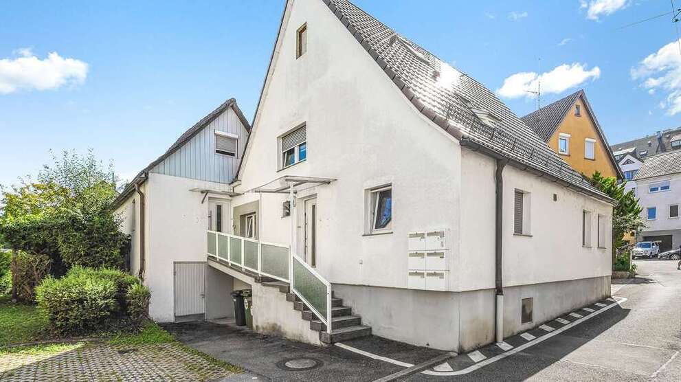 Haus zum Kaufen in Stuttgart 800.000 € 300 m²