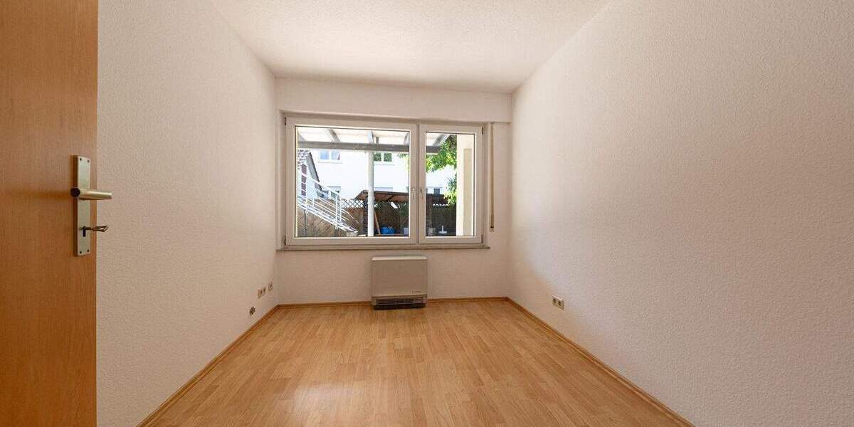 Mehrfamilienhaus, Wohnhaus Sindelfingen Darmsheim - 8 Zimmer, 193 m&sup2;, 790.000&euro; | Angebot:24114155
