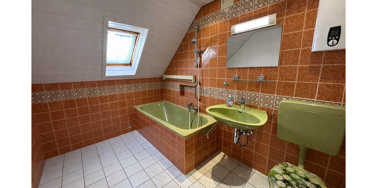 Mehrfamilienhaus, Wohnhaus Stuttgart Degerloch - 8 Zimmer, 181 m&sup2;, 749.000&euro; | Angebot:25836698