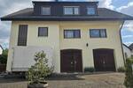 ++Haus mit 2 Wohnungen, Balkon, Küche und große Doppelgarage