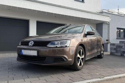 VW Jetta 141.000 km 6.400 &euro; Böblingen 71034