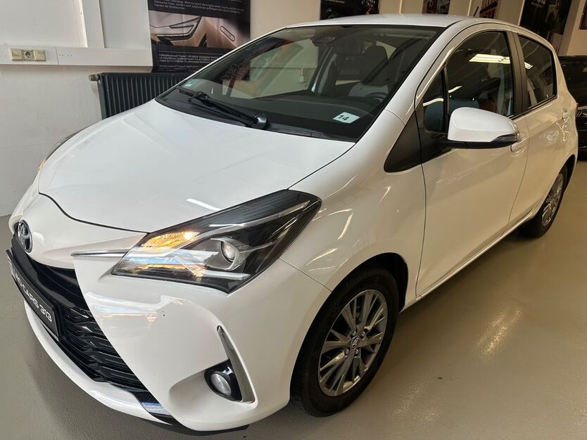 Toyota Yaris 121.429 km 9.990 € LEONBERG 71229