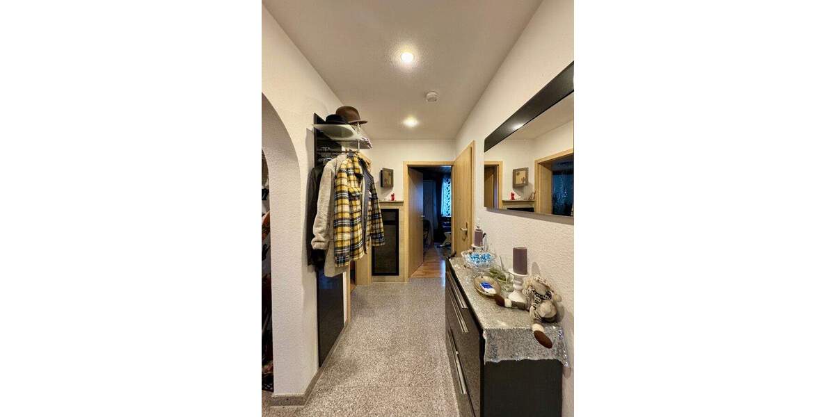 EINE RUNDE 3! Dreifamilienhaus in Remseck-Aldingen 9 zimmer