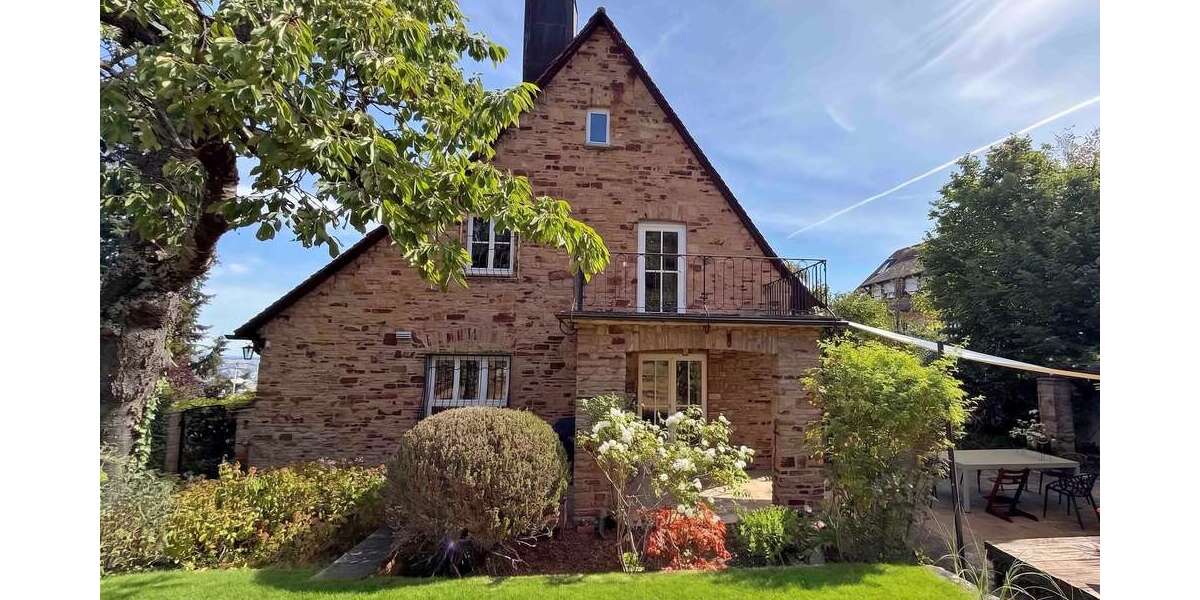 Einfamilienhaus Stuttgart Degerloch - 8 Zimmer, 290 m&sup2;, 5.500&euro; | Angebot:27050121