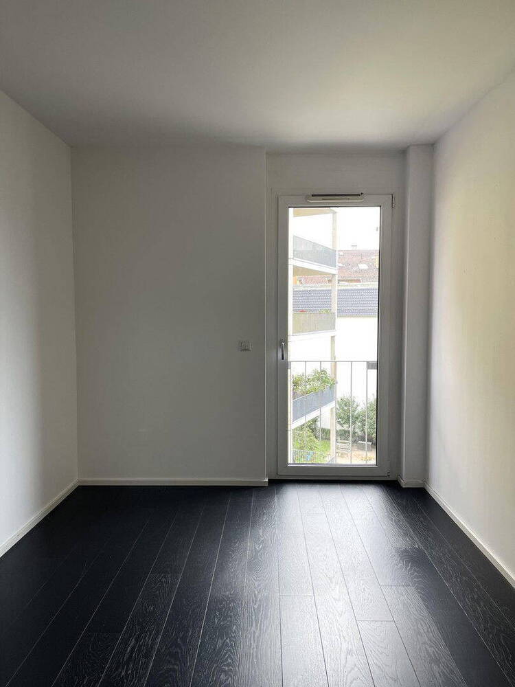 4 Zimmer NeubauWohnung mit Südbalkon, Tiefgarage, Einbauküche und Jacuzzi
