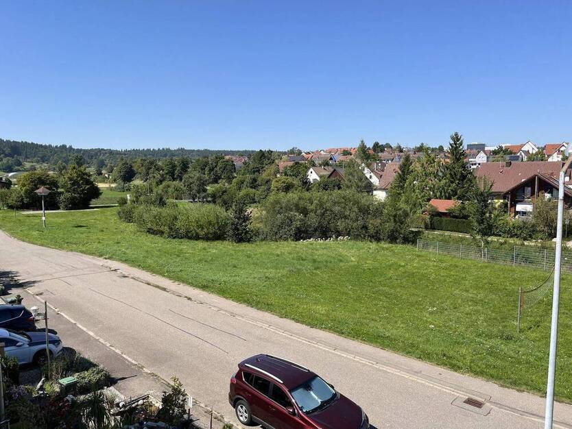 Doppelhaushälfte in ruhiger Ortsrandlage.
