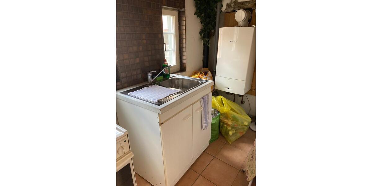 Von privat: 1 12 Zimmerwohnung in historischem Haus in Esslingen 2 zimmer