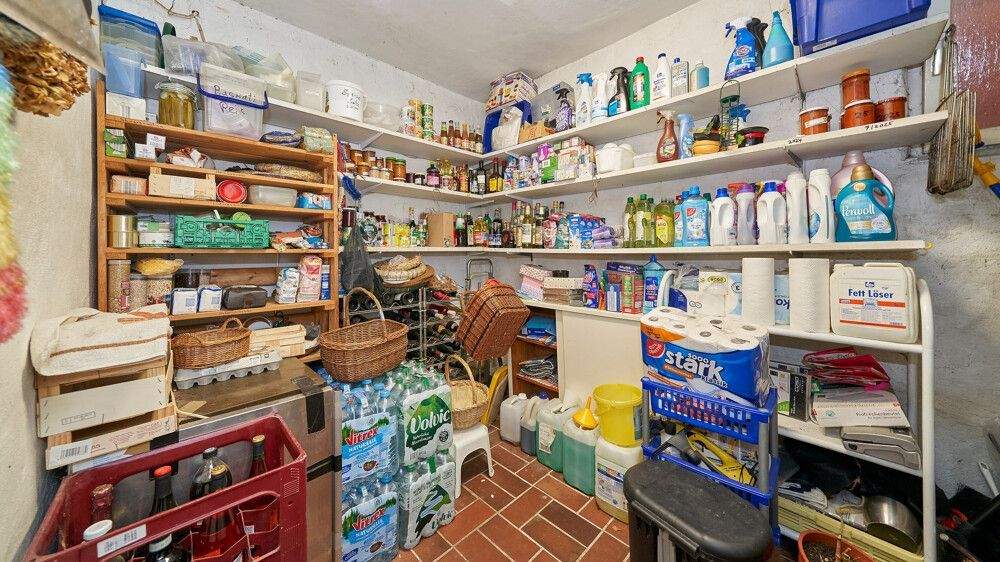 Ansprechendes Einfamilienhaus mit Garten und eigener Garage, in bester Lage von Neckarweihingen! 5 zimmer