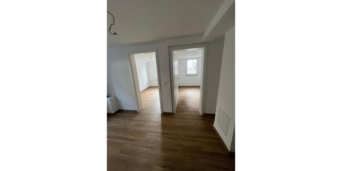 Erdgeschoßwohnung Stuttgart Vaihingen - 4 Zimmer, 20 m&sup2;, 1.200&euro; | Angebot:25418111