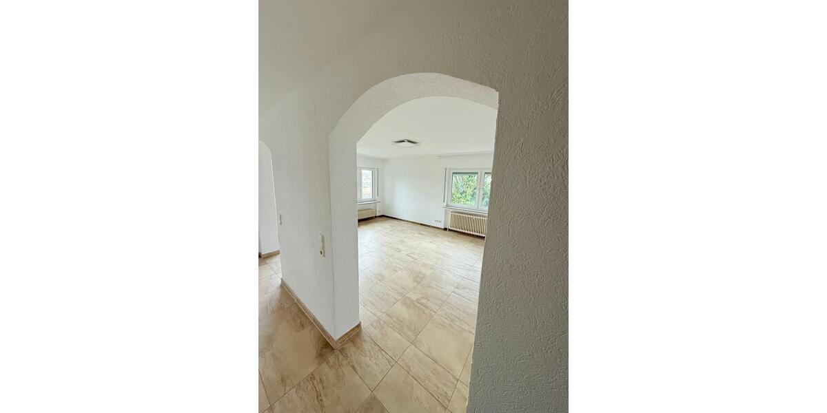 Erdgeschoßwohnung Ludwigsburg Eglosheim - 2 Zimmer, 84 m&sup2;, 1.100&euro; | Angebot:26234296