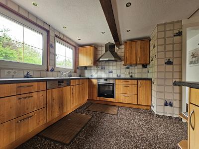 MEHRFAMILIENHAUS FÜR INVESTOREN UND EIGENNUTZER - Mehrfamilienhaus, Wohnhaus Sachsenheim | Angebot:26029790