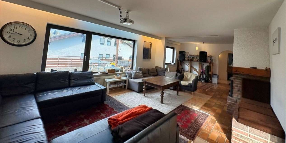 Einfamilienhaus Gärtringen - 8 Zimmer, 268 m&sup2;, 640.000&euro; | Angebot:26496749