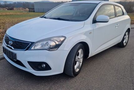 Kia ceed / Ceed 227.000 km 2.790 &euro; Schlierbach 73278