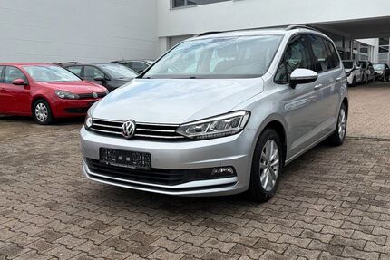 VW Touran 40.688 km 21.995 &euro; Stuttgart 70597