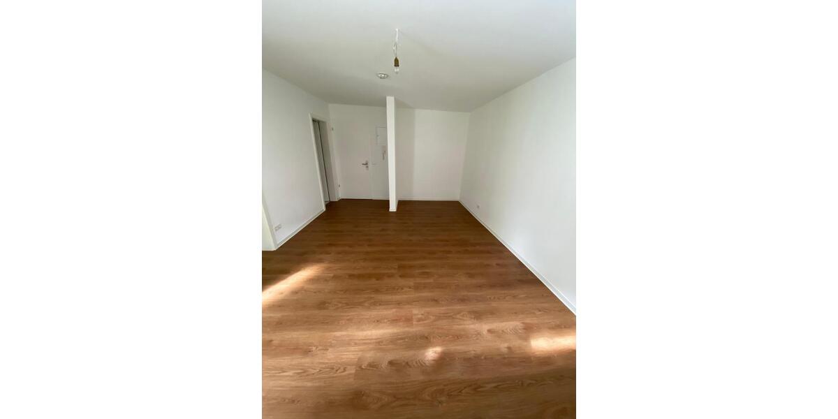 Etagenwohnung Esslingen am Neckar Oberesslingen - 1 Zimmer, 28 m&sup2;, 394&euro; | Angebot:25143657