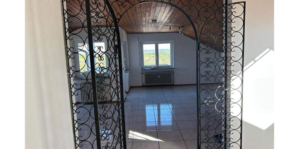 Etagenwohnung Benningen am Neckar - 3 Zimmer, 103 m&sup2;, 1.400&euro; | Angebot:24675994