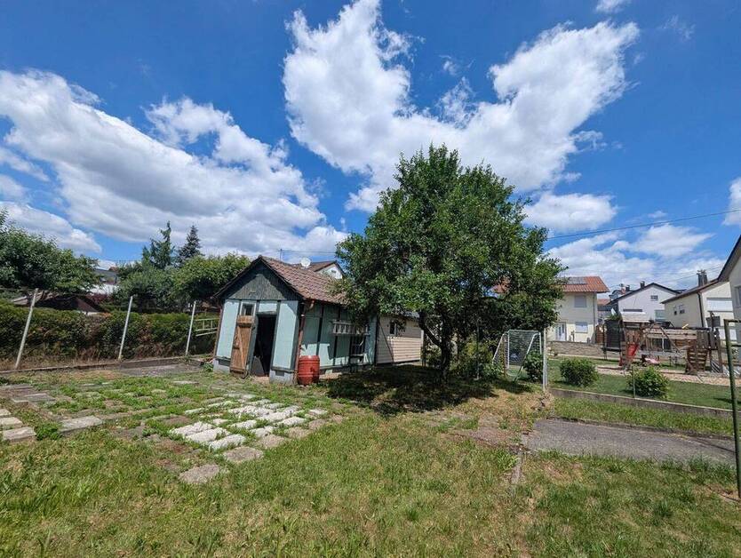 Gepflegtes Ein- bis Zweifamilienhaus mit Pelletheizung, großem Garten und Ausbaumöglichkeiten 9 zimmer