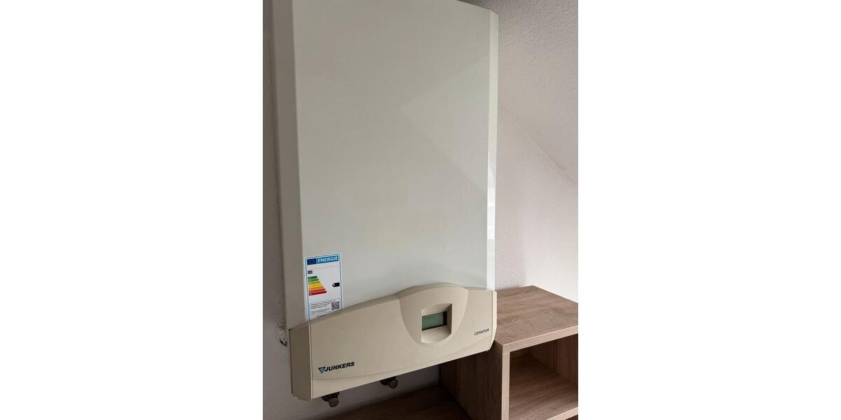 Dachgeschoßwohnung Stuttgart Bad Cannstatt - 3 Zimmer, 48 m&sup2;, 900&euro; | Angebot:26409398