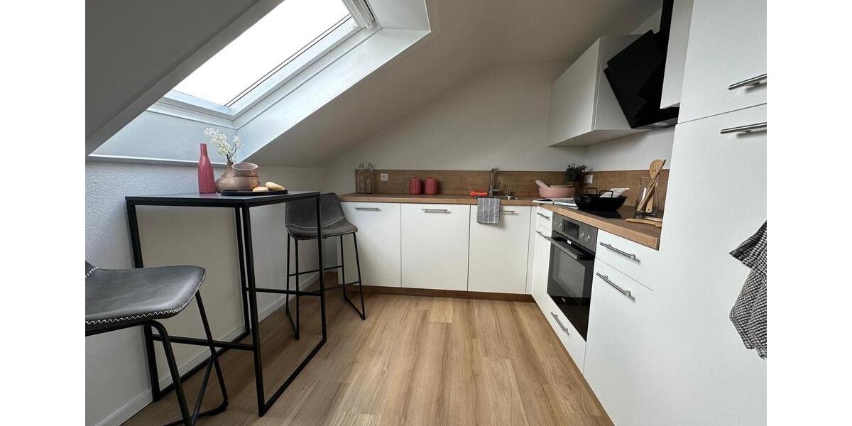 Dachgeschoßwohnung Ditzingen - 2.5 Zimmer, 52 m&sup2;, 950&euro; | Angebot:26315108