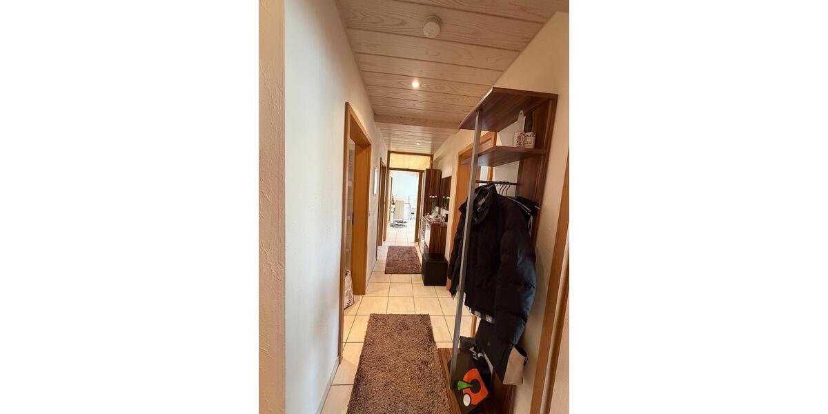 Erdgeschoßwohnung Leonberg - 3.5 Zimmer, 80 m&sup2;, 375.000&euro; | Angebot:25409085